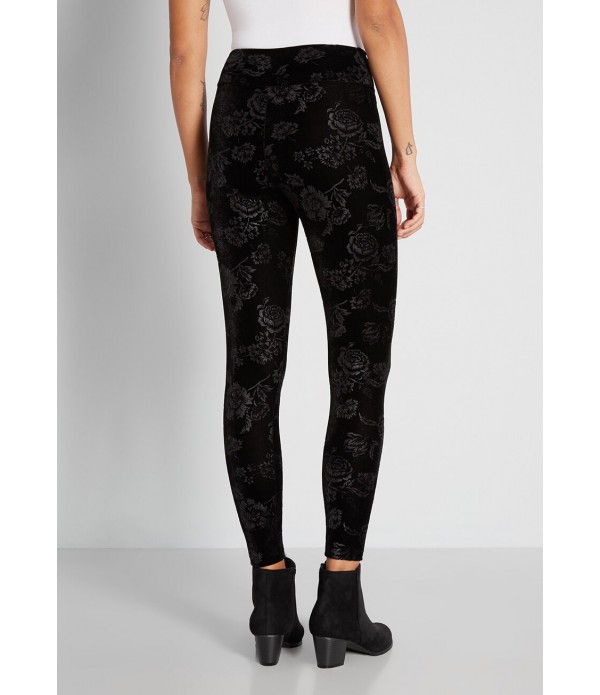 A Rush to Plush Velvet Leggings