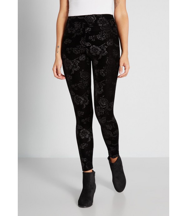 A Rush to Plush Velvet Leggings