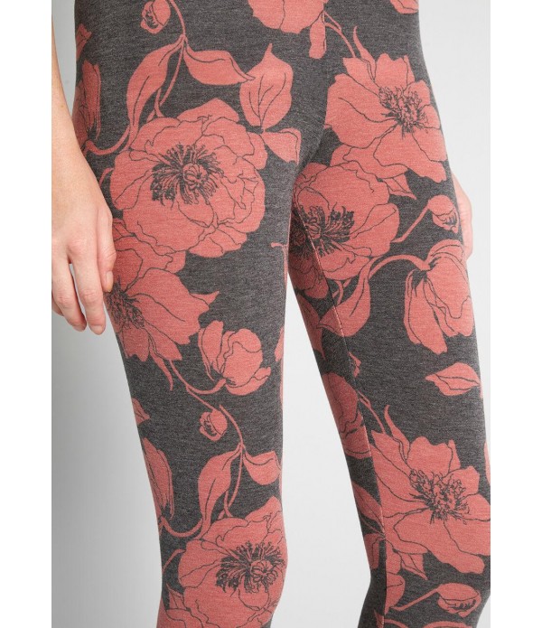 Leader of the Lotus Pose Leggings