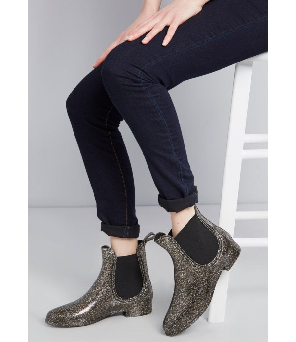 Glitz Raining, Glitz Pouring Rain Boot in Steel