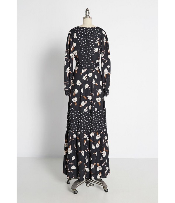 A Day Around the Cottage Maxi Dress